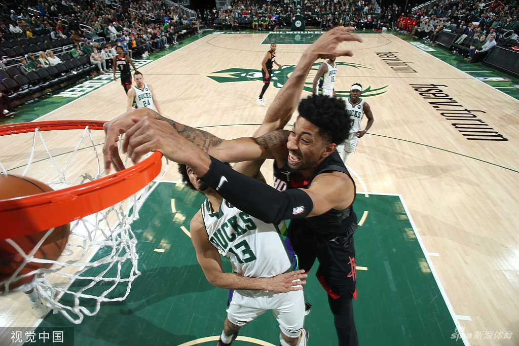 雄鹿轻取快船进入NBA总决赛